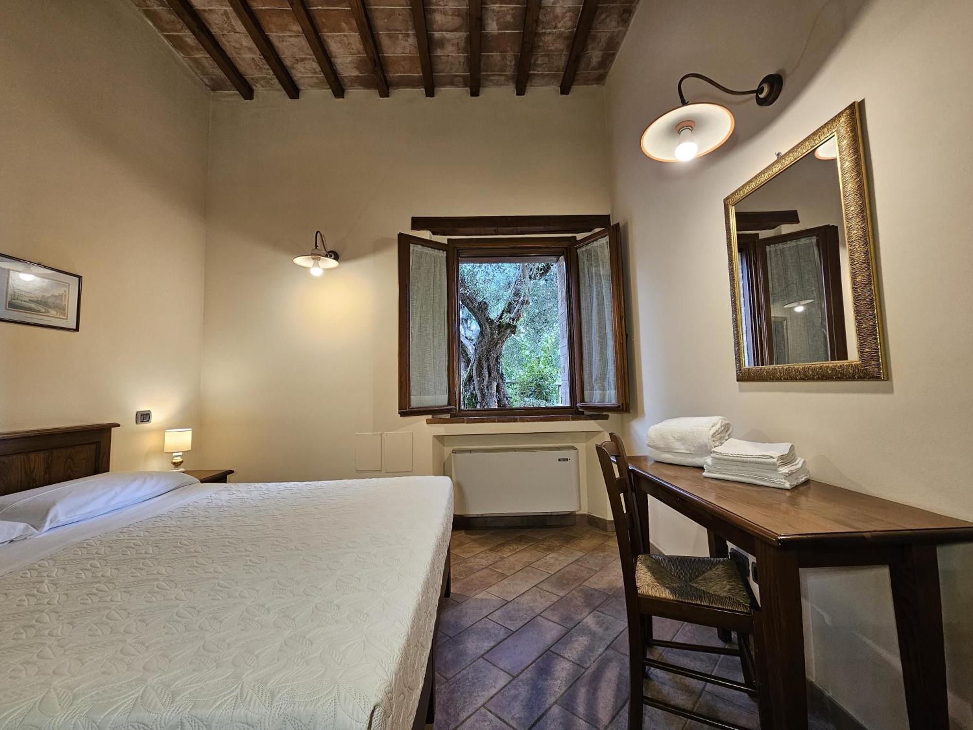 La Fonte Di Montebuono Villa Magione Phòng bức ảnh